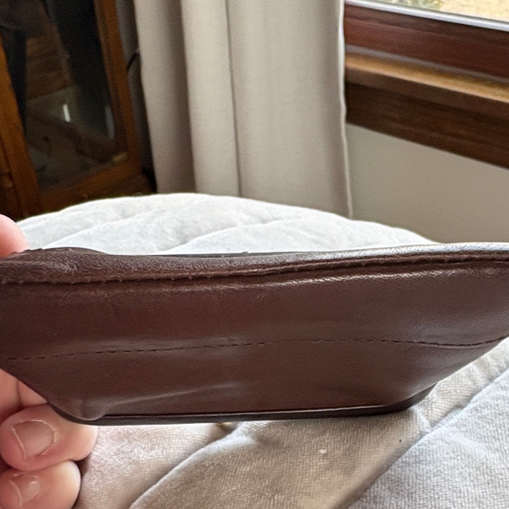 Coach Rich Brown Leather Coin purse kisslock closure Rare - Picture 6 of 7